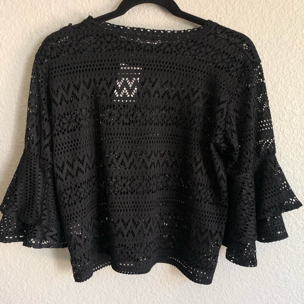 C&C California Black short sleeve waterfall bell sleeve top cover up net medium - Picture 5 of 5